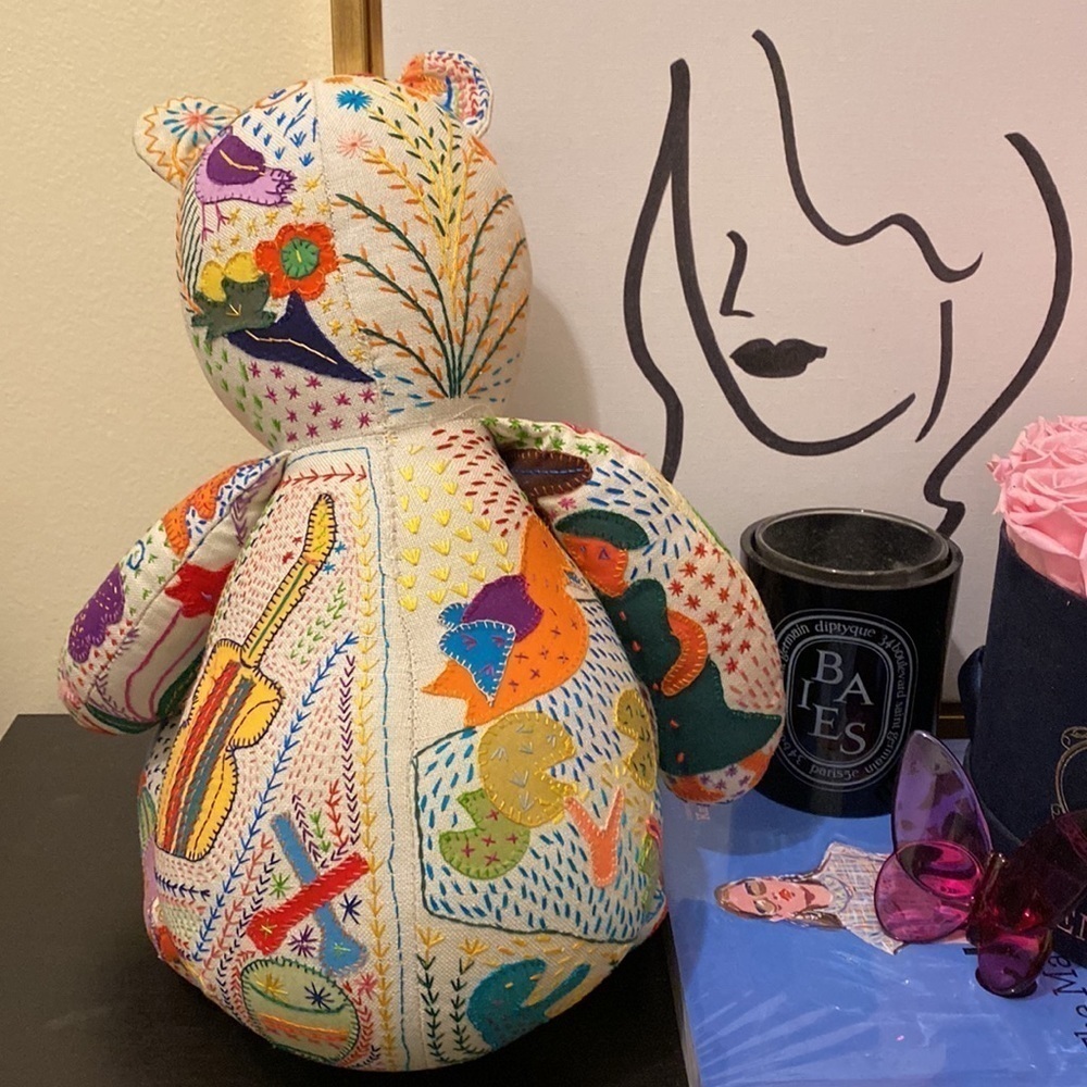 COLORFULLY CRAFTY TEDDY BEAR. UNIQUE & RARE COLLECTOR BEAR . Very good condition - Picture 5 of 7